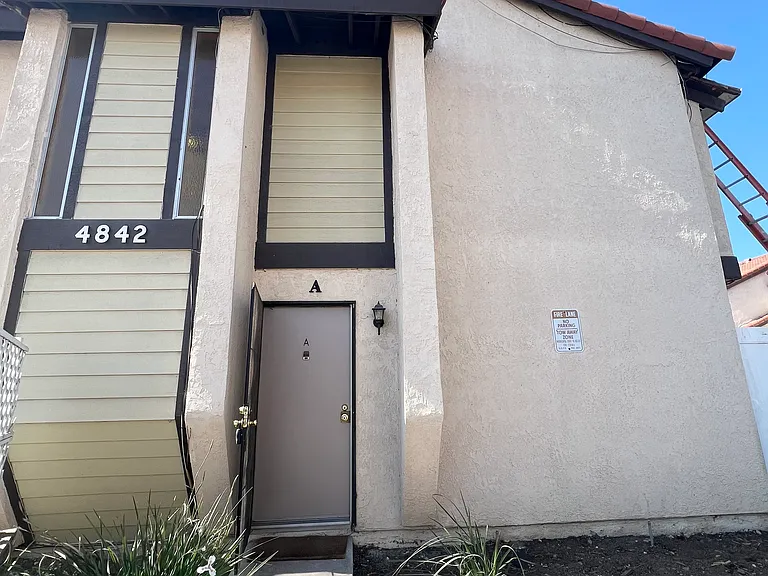4842 King Cir #A — Photo 1