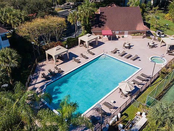 3rd image of 10105 W Sunrise Blvd APT 206