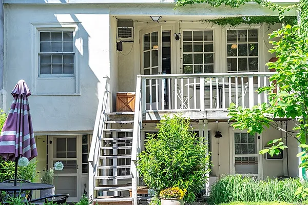 Rented by New York Casas Ltd. | media 19