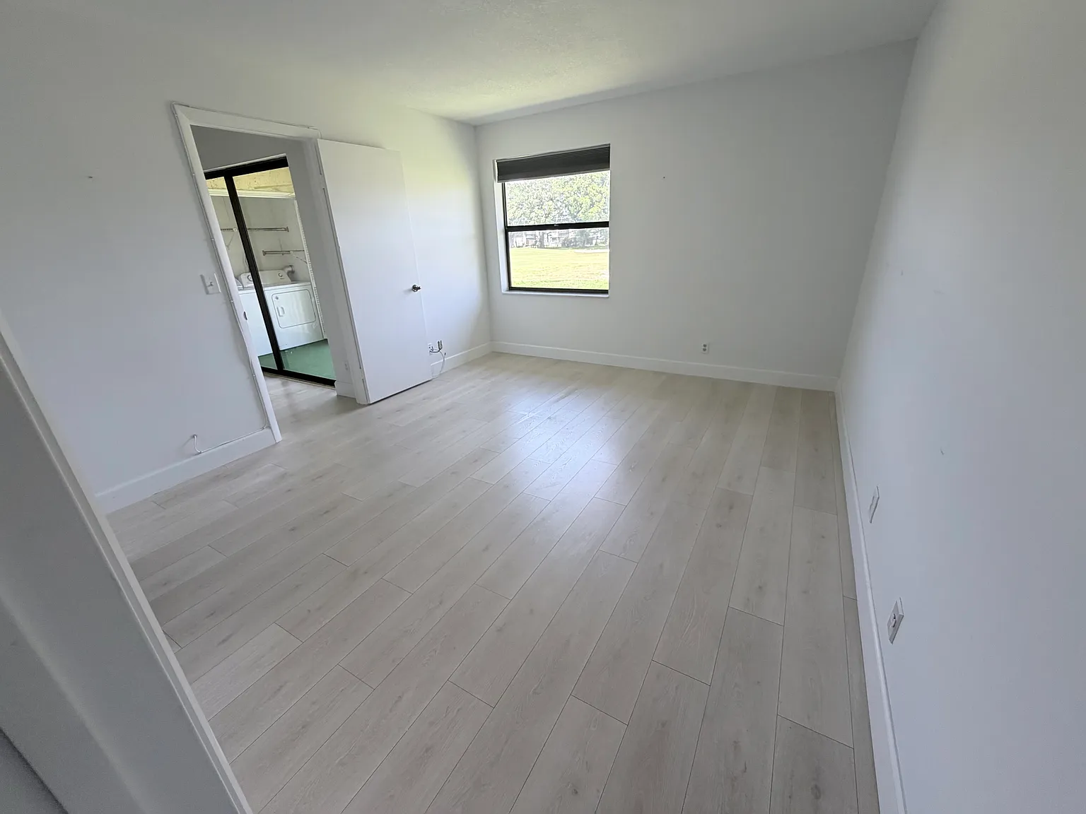 2 bed, 954 sqft, $2,100 — Photo 3