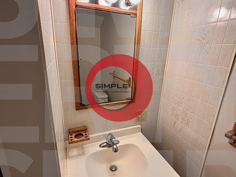 167 W Windsor St #907 — Photo 3