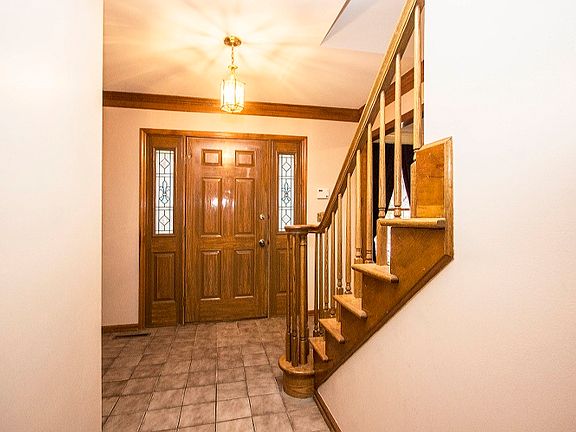 3rd image of 1212 Broken Bow Ct