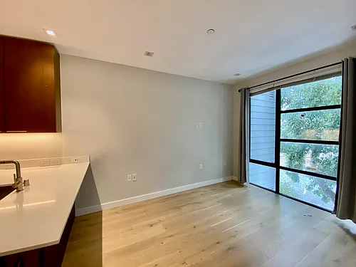 468 Clementina St #302 Photo 1