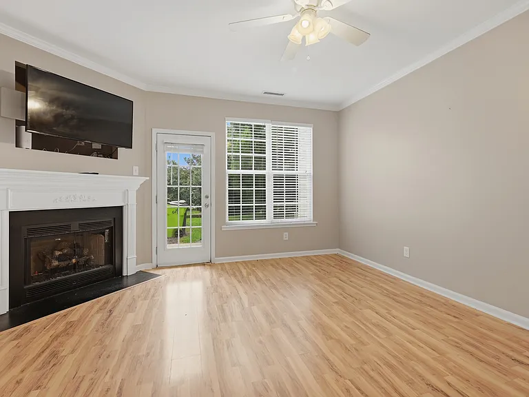221 Grey Elm Trl — Photo 13