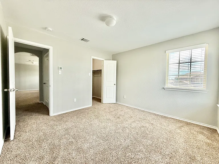 251 Cyrus St — Photo 10
