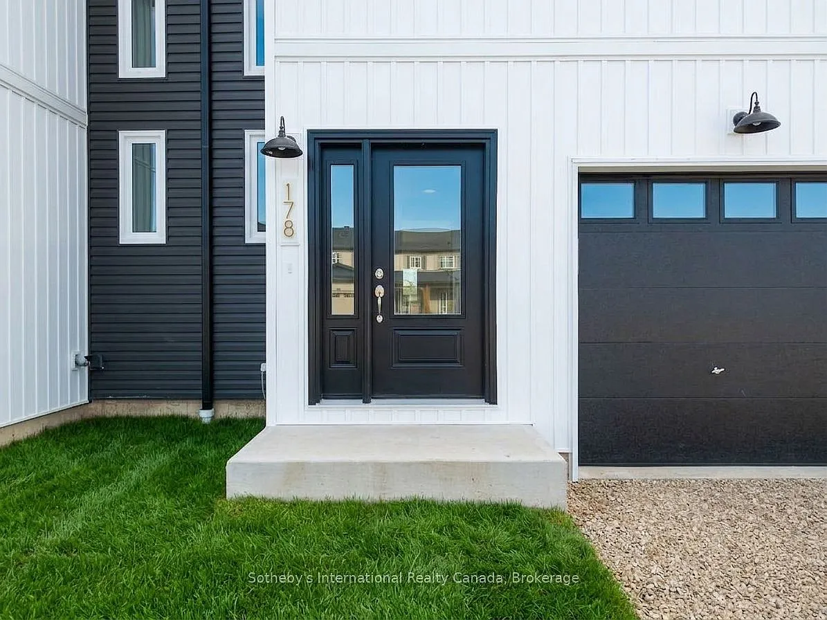 3 bed, $2,750 — Photo 2