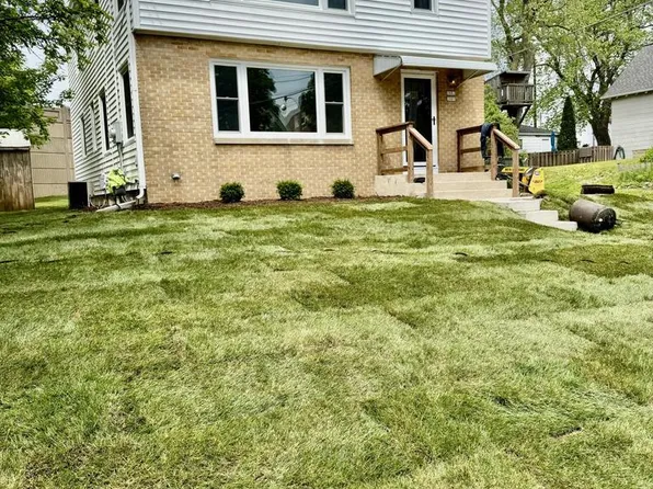 2881 South Linebarger TERRACE # 2883, Milwaukee, WI 53207