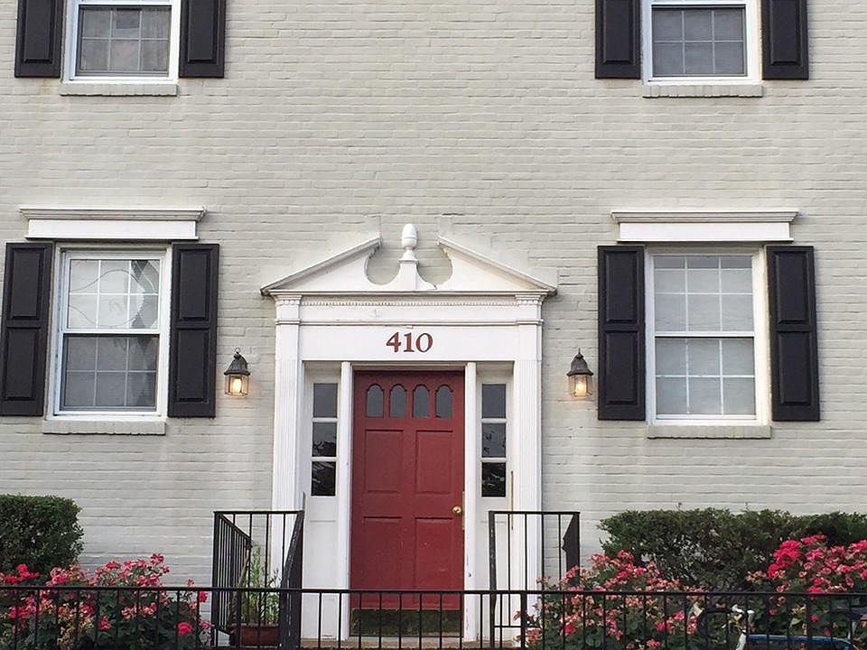 1st image of 410 Bashford La