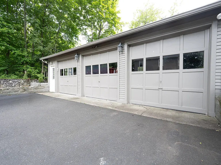 66 Mount Vernon St — Photo 12