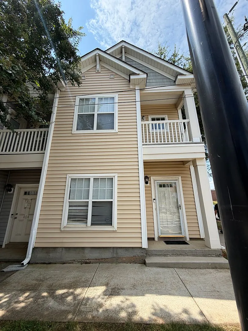 2BR Townhome w/ Deeded Parking, In-Unit W/D, Patio in Optimist Park — Photo 1