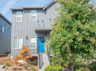 2013 Strong Rd SE, Salem, OR 97302