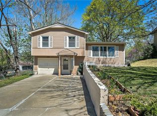 1201 Crest Dr, Pleasant Hill, MO 64080