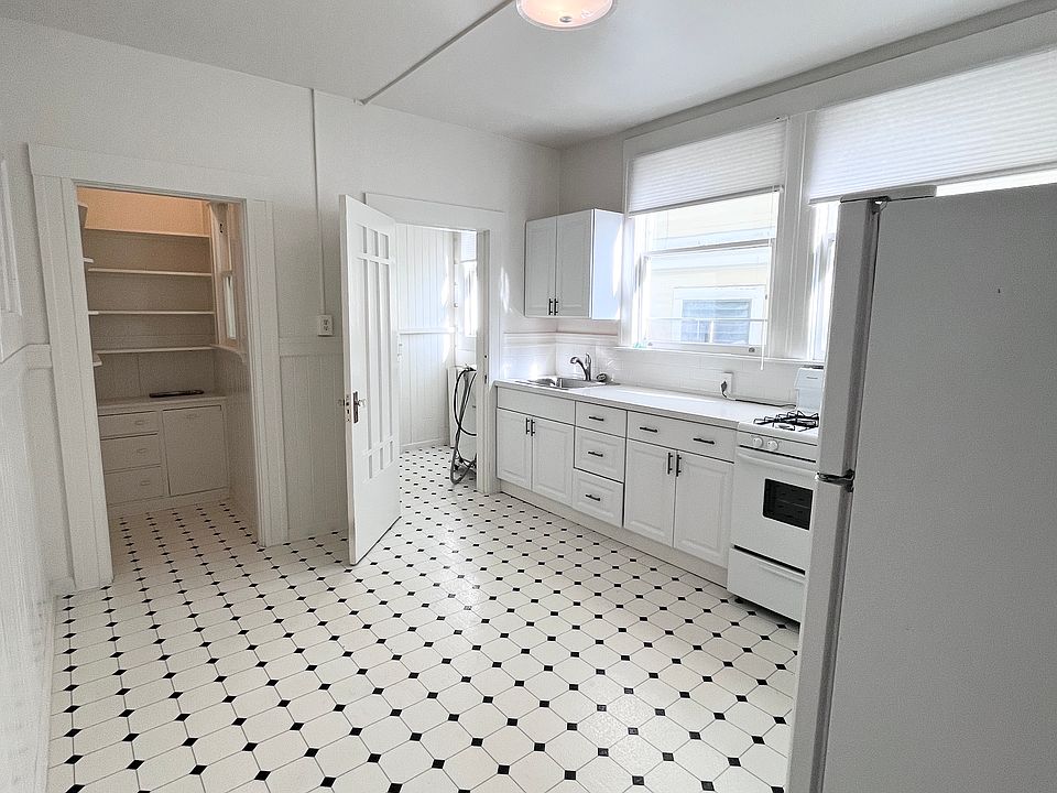 1st image of 450 Duboce Ave APT 1