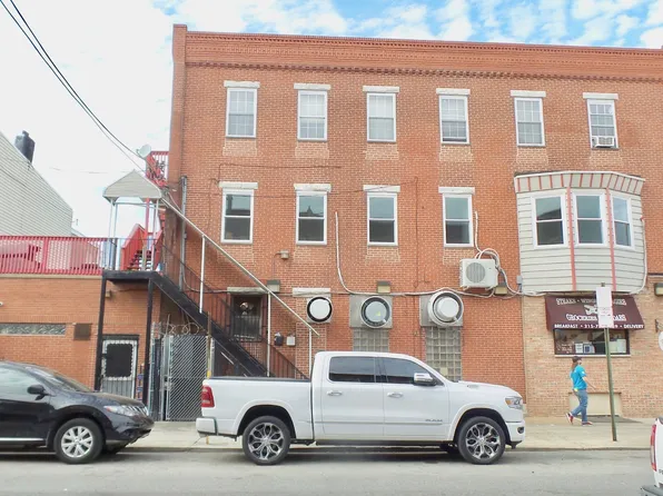2240 S 11th St APT 2, Philadelphia, PA 19148