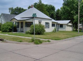 1301 Avenue B, Gothenburg, NE 69138