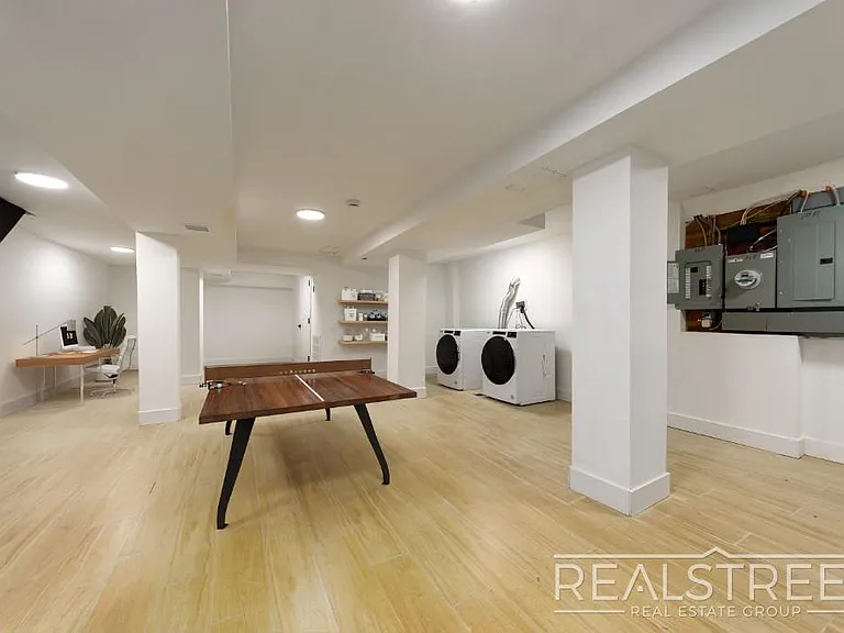 422 Humboldt St #1 — Photo 7