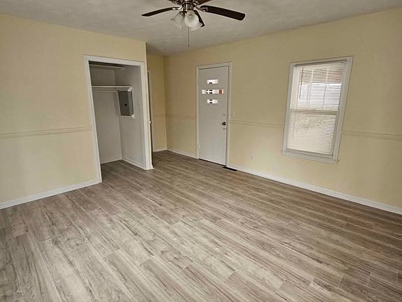 4th image of 1205 Kelly Rd