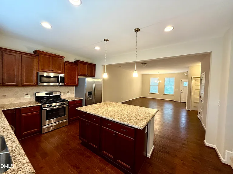 1008 Midtowne Way — Photo 9