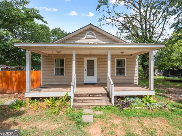 43 Richardson St, Winder, GA 30680