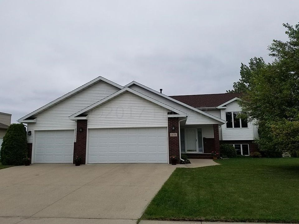 Charleswood Bilevel