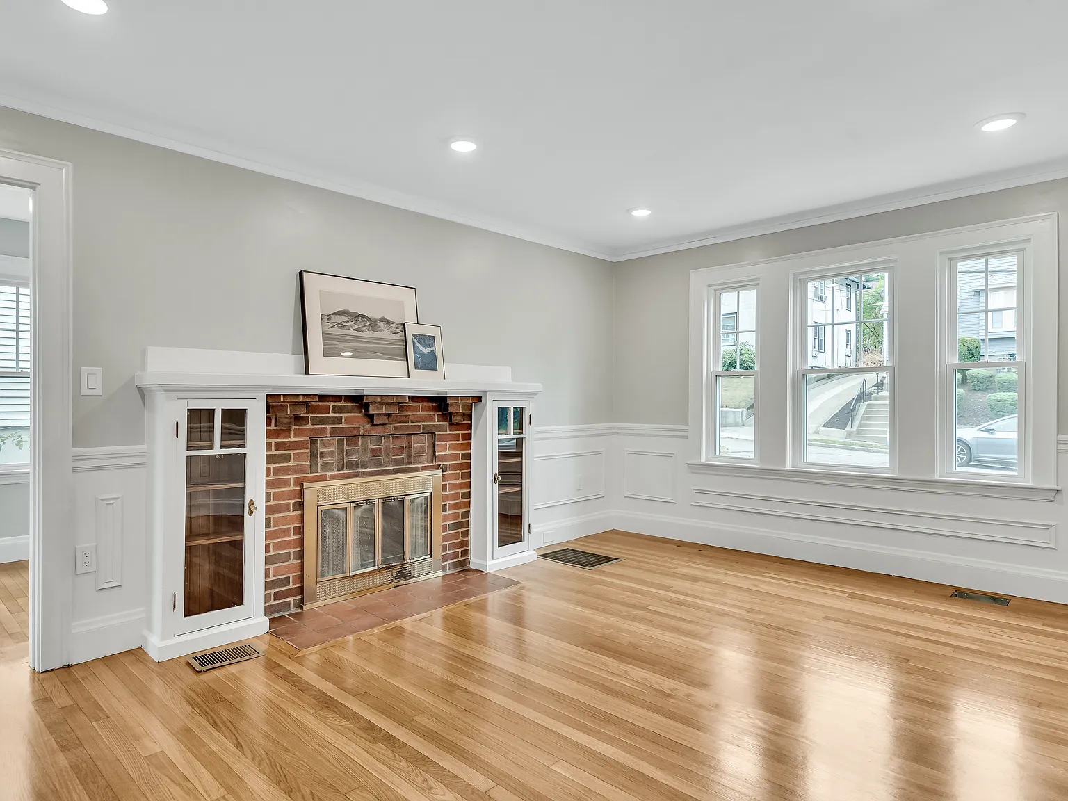 6 bed, 1225 sqft, $4,000 — Photo 2