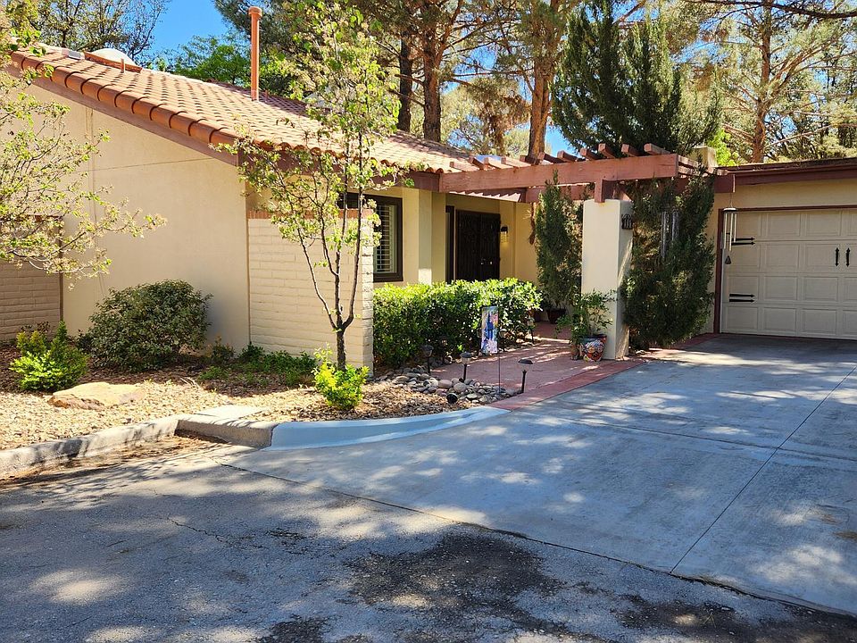1st image of 817 Lakeway Dr