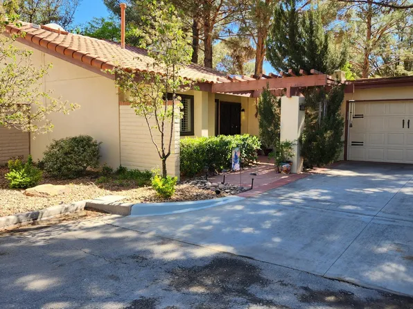 817 Lakeway Dr, El Paso, TX 79932