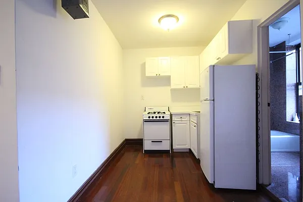 Rented by Dynamik Realty | media 11