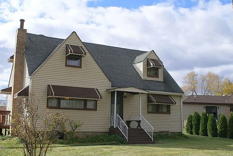 1S458 Leahy Rd photo 1