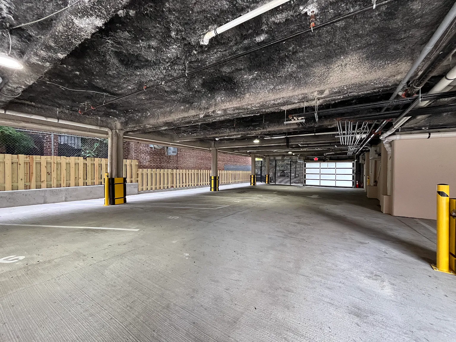 1 bed, 600 sqft, $2,000 — Photo 2