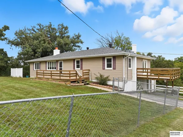 1474 County Road P15, Arlington, NE 68002