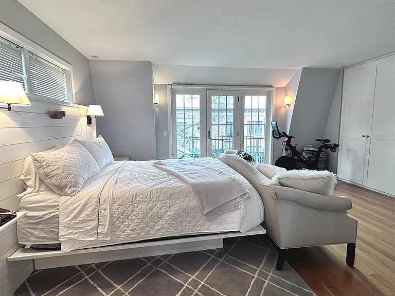 12 Davenport Ave #2 — Photo 6
