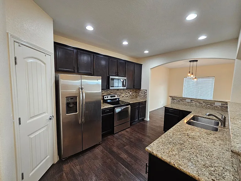 6573 Roundup Butte St — Photo 10