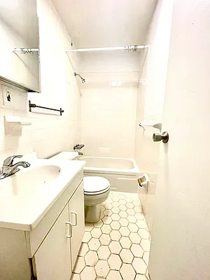 Rented by Bond New York | media 11