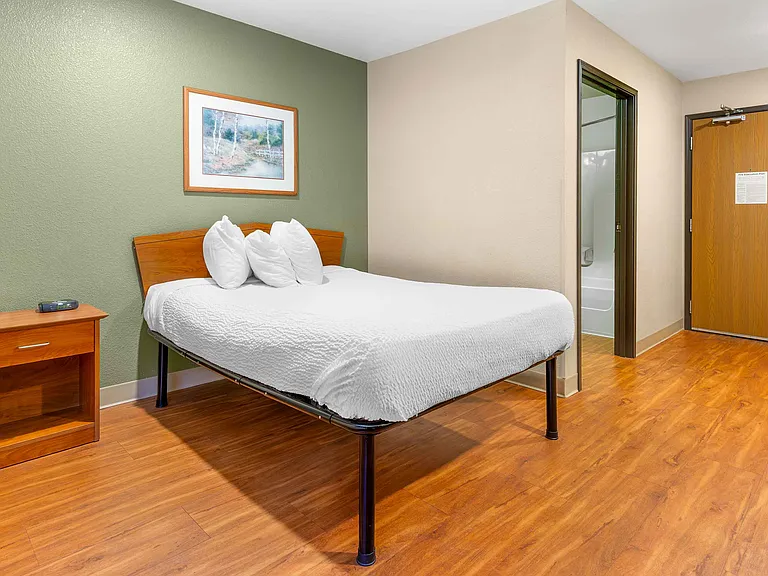 Studio Suite - 1 Full Bed
