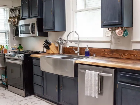 1040 Leckie St, Portsmouth, VA 23704