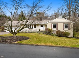 700 Carlisle Dr, Arnold, MD