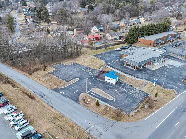 24 Azalea Rd, Daleville, VA 24083