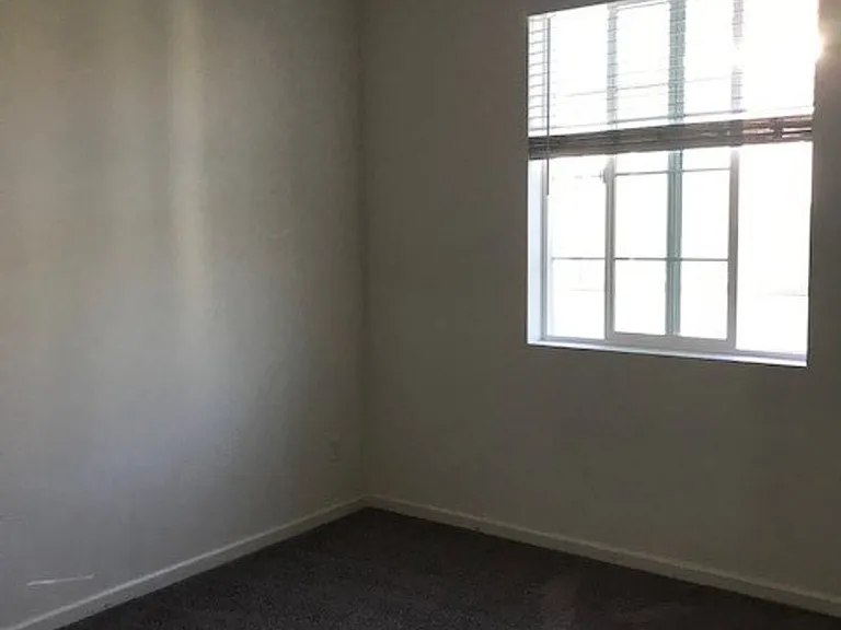 3828 Aircraft Way — Photo 5