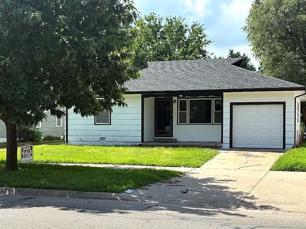 421 E 11th Ave, Hutchinson, KS 67501