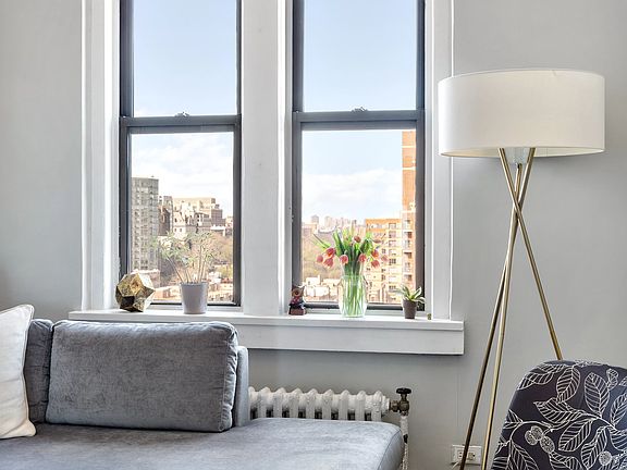 2nd image of 50 W 106th St APT 12B