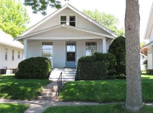 2017 D St SW, Cedar Rapids, IA 52404