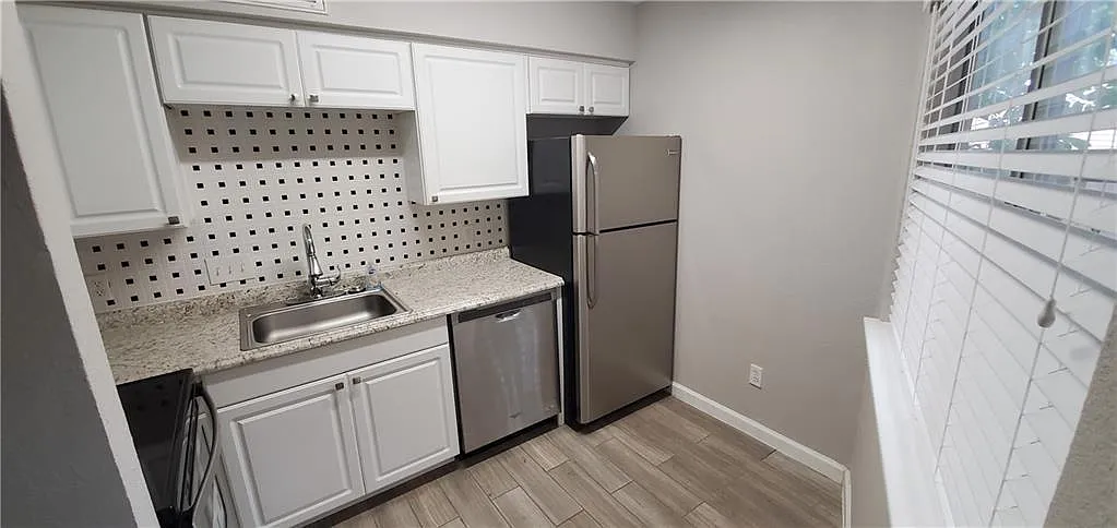 1 bed, $1,100 — Photo 3