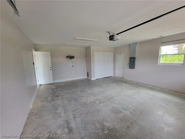4410 Lake Haven Blvd — Photo 23