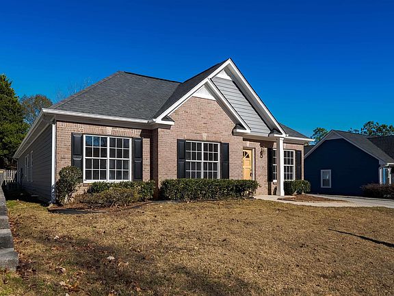 3rd image of 2405 Mountain Dr