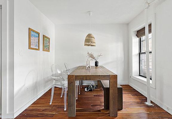 5th image of 599 Bainbridge St Floor 1