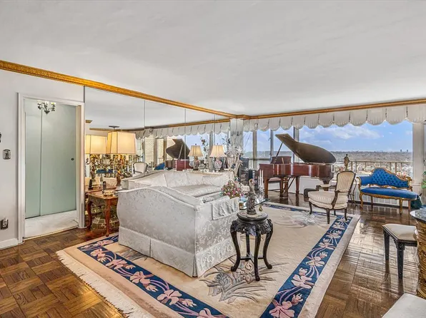 166-25 Powells Cove Blvd APT 19G, Whitestone, NY 11357