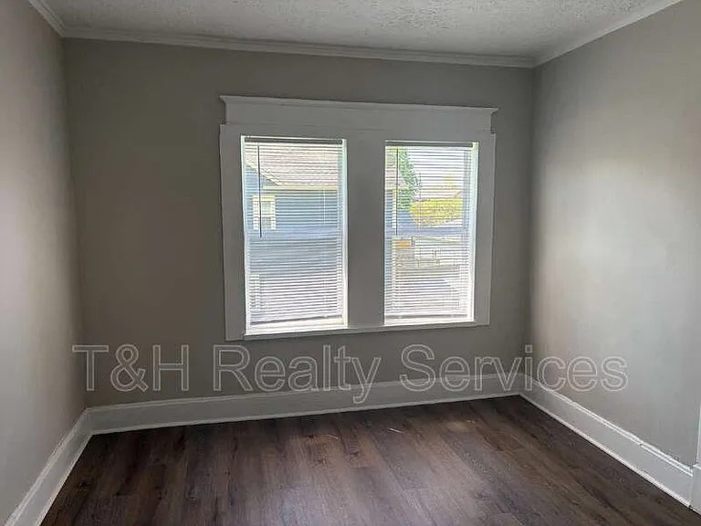 3130 N Park Ave — Photo 16