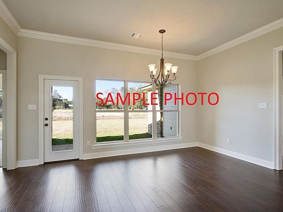 3rd image of 24 Breeze Dr