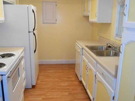 4th image of 4345 Aqua Vista Dr